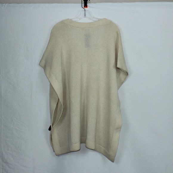 NWT Oversized Cream V-neck Pullover Poncho with Pockets O/S - Picture 2 of 2